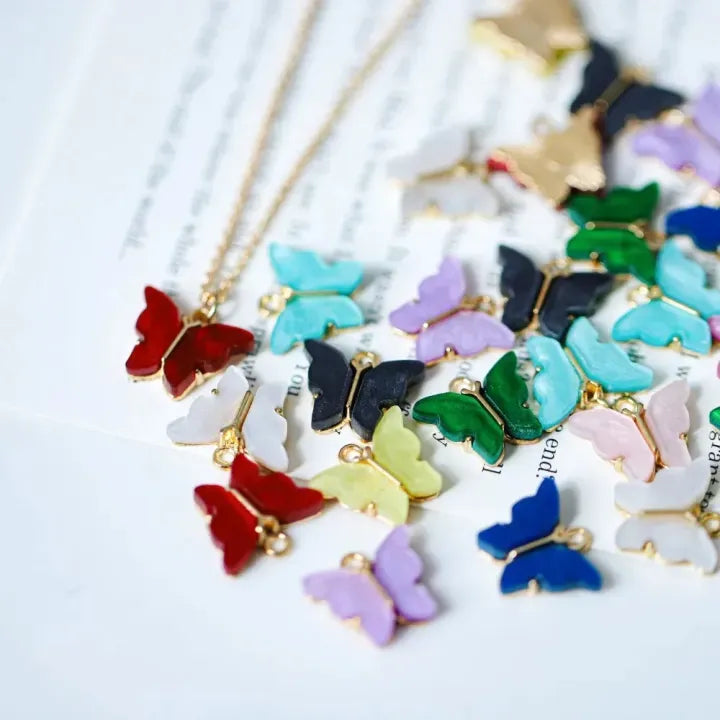Trendy Acrylic Butterfly Charms – 5/10 Pcs
