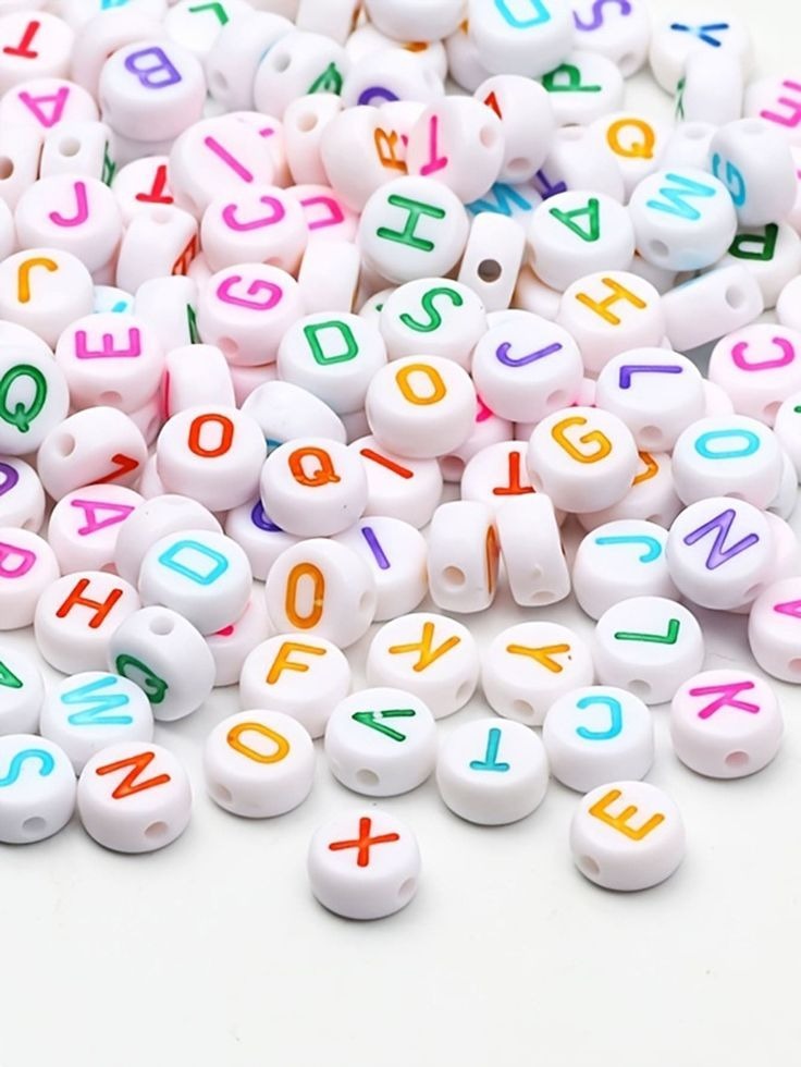 100/500Pcs 7mm Multicolor & White Alphabet Beads